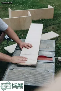 how much do realtors charge to sell a house